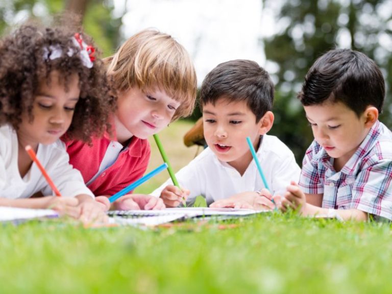 Top 5 Ways to Encourage Your Child’s Artistic Interests